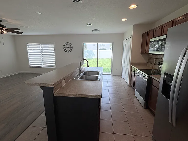 2123 Portcastle Cir — Photo 21