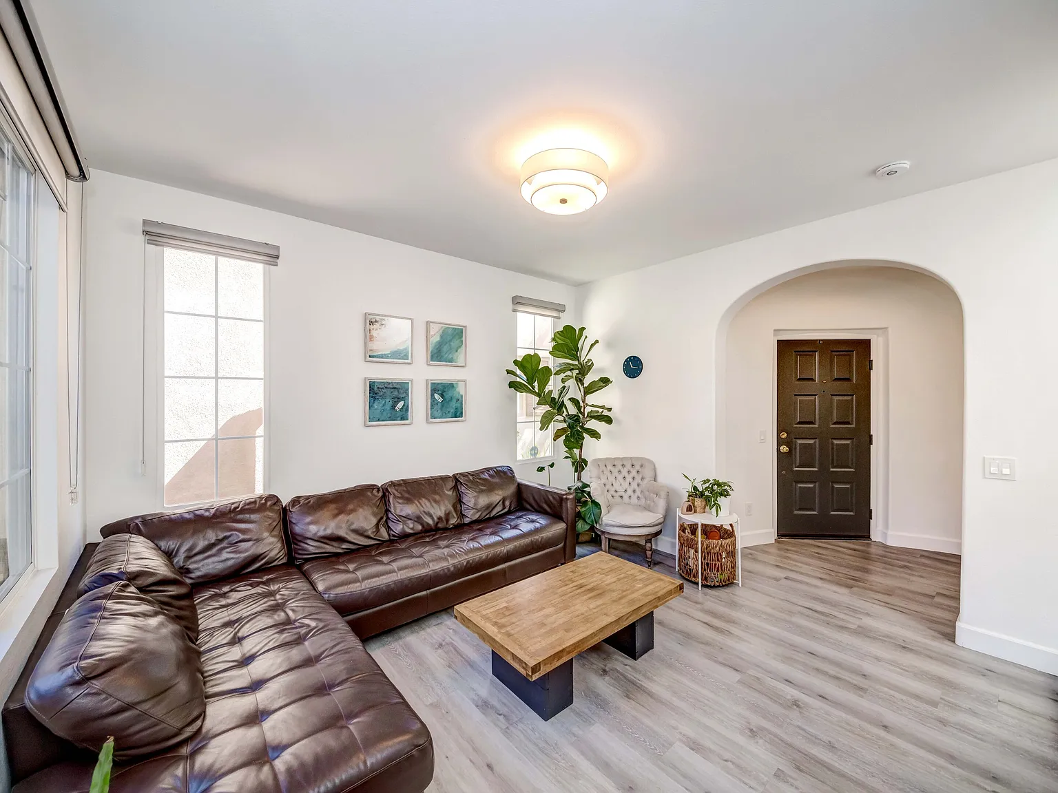 3 bed, 2.5 bath, 1330 sqft, $4,150 — Photo 4