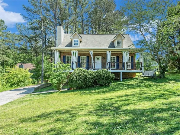 14 Hollow Springs Dr, Hiram, GA 30141