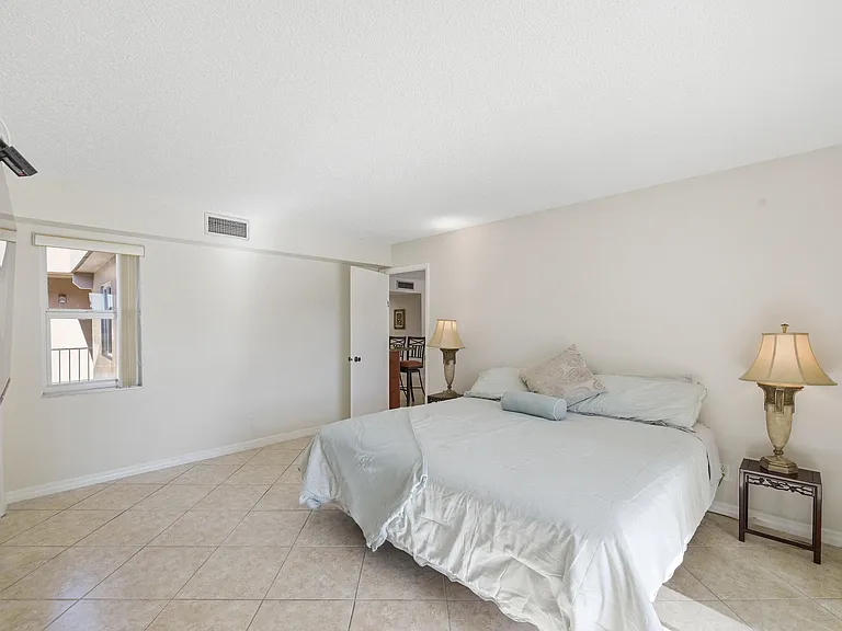 129 Piedmont Way #C — Photo 20