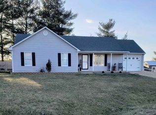 132 Meadowdale Dr, Stuarts Draft, VA 24477