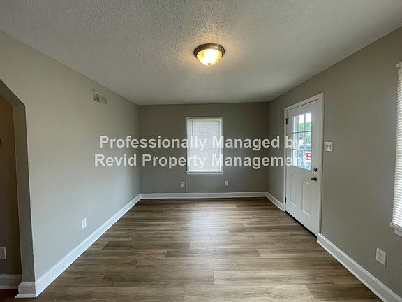 3rd image of 146 Eastview Dr #146