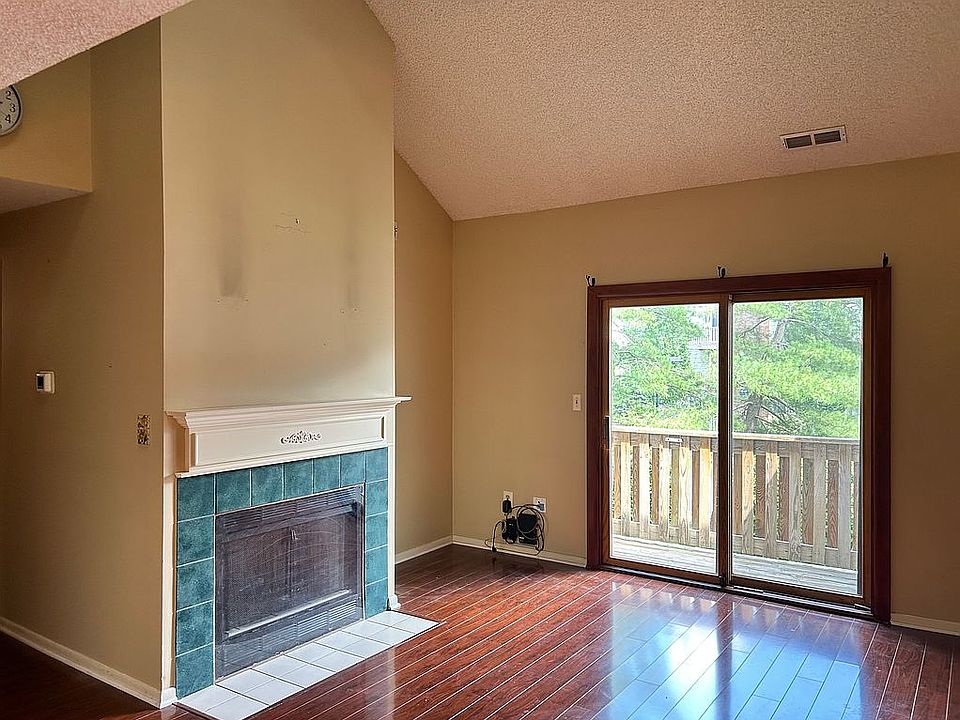 Living room with fireplace