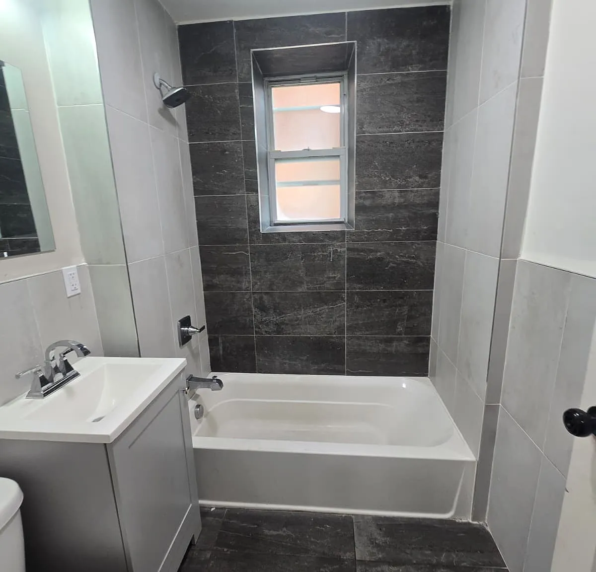 3 bed, $2,500 — Photo 2