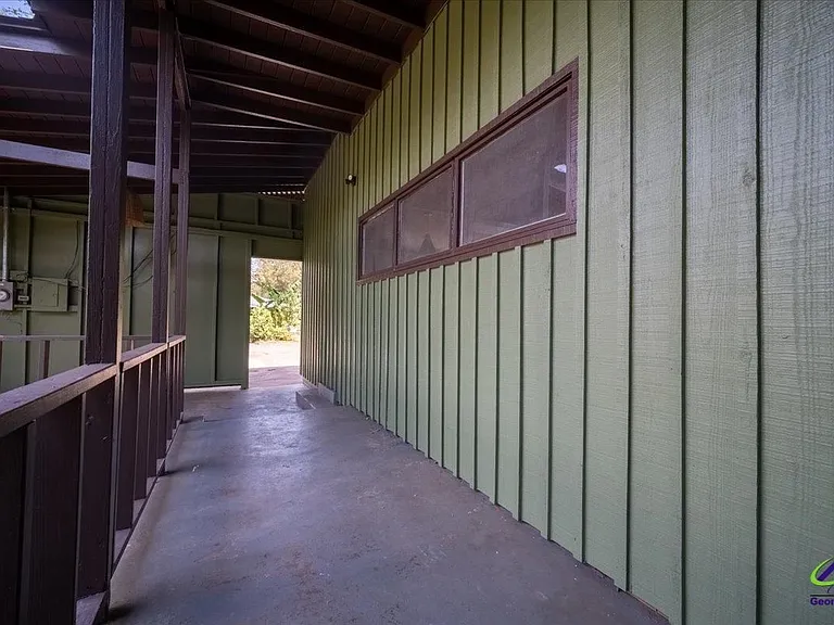 410 Hardeman Ave — Photo 2