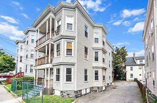 5th image of 49 Rock Ave #1