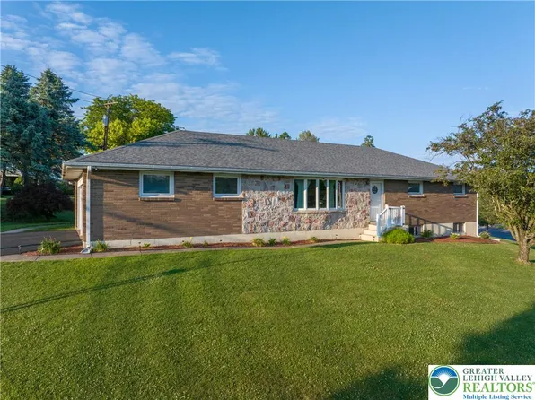 3629 Municipal Dr, Whitehall, PA 18052