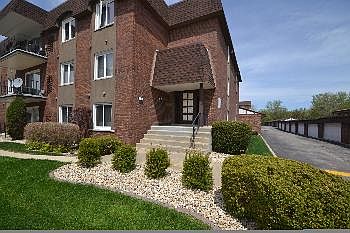 1st image of 9450 Greenbriar Dr