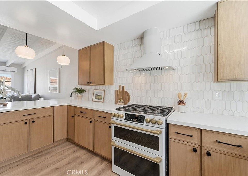 1st image of 2305 Rockefeller Ln Unit B