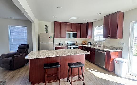 4th image of 65 Chesterfield Rd