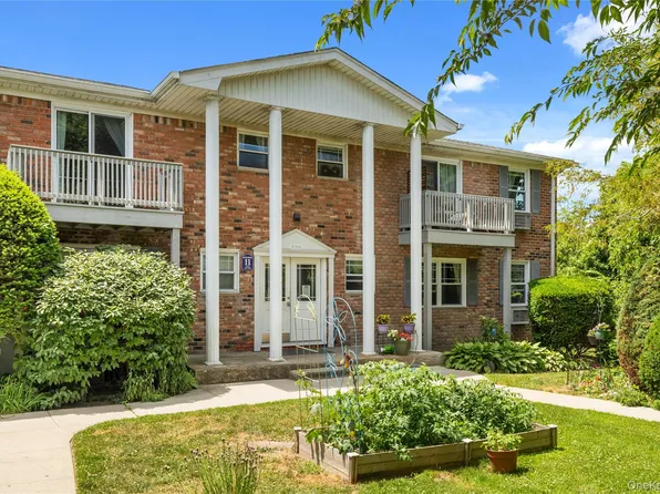 147 Fairharbor Drive #147, Patchogue, NY 11772