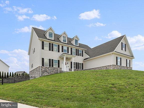 2nd image of 368 Delanie Dr