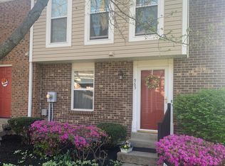 965 Woodlyn Dr N, Cincinnati, OH