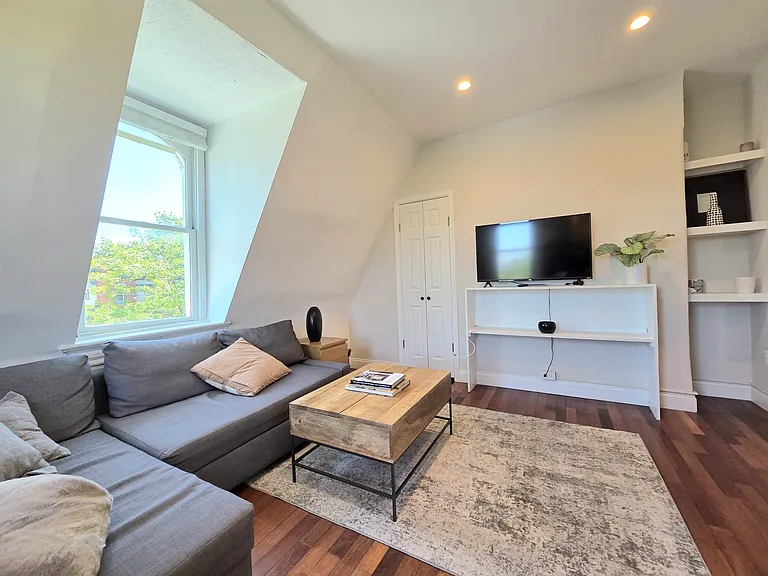1101 P St NW #3R — Photo 8