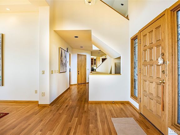 3rd image of 15289 SE 58th St
