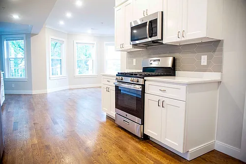 57 Quint Ave #3 Photo 1