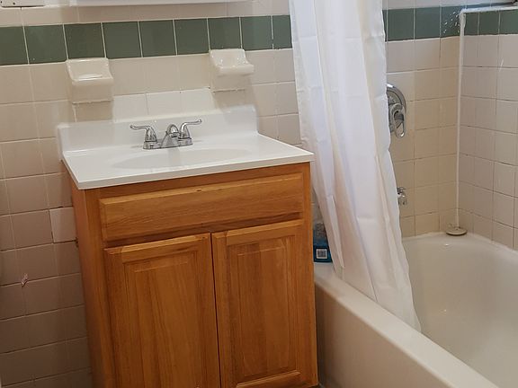 3rd image of 2555 Church Ave APT 1F