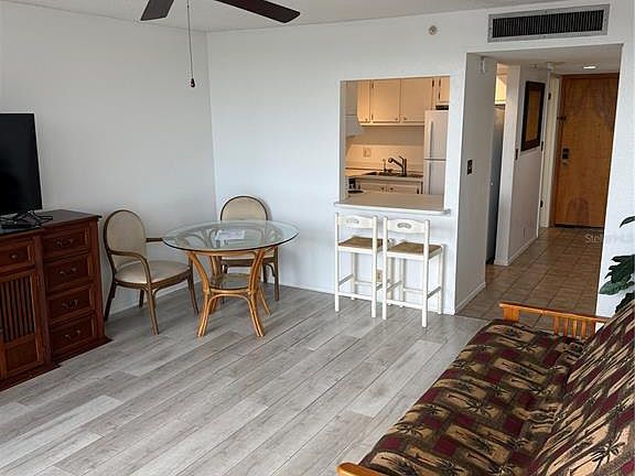 4th image of 255 Dolphin Point APT 404