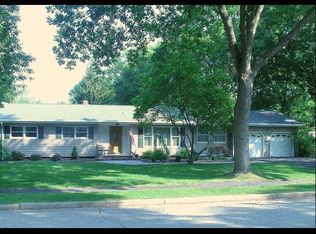 9 Maplewood Dr, Parsippany, NJ 07054