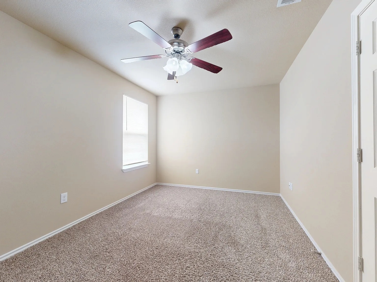 812 Parkplace Ridge - 1 — Photo 4
