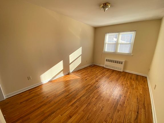 3rd image of 24-19 43rd St #33
