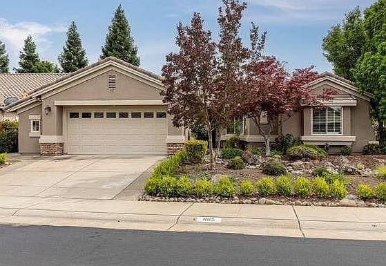 1st image of 865 Yosemite Ln