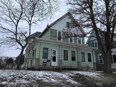 821 Garfield Ave, Dubuque, IA, 52001