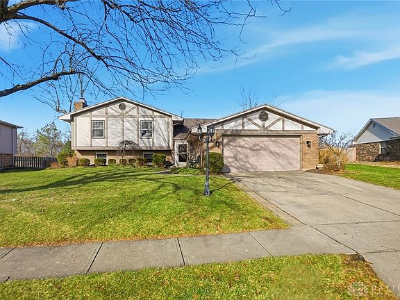 3rd image of 1927 Robinhood Dr