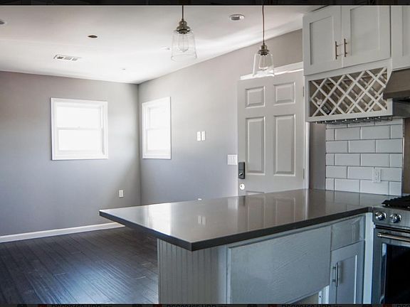 3rd image of 2720 E 6th St #B