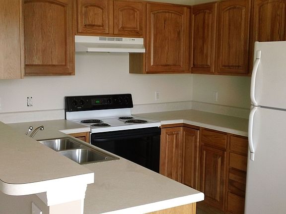 4th image of 8045 Pepperdine Way
