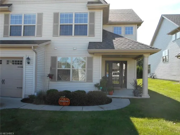 312 Lake Breeze Cv #12, Eastlake, OH 44095