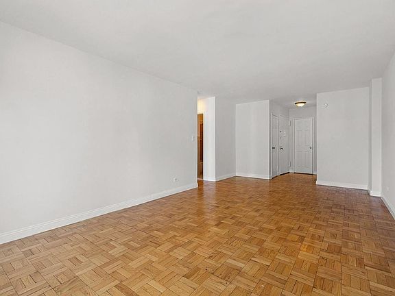 3rd image of 200 E 15th St APT 10G