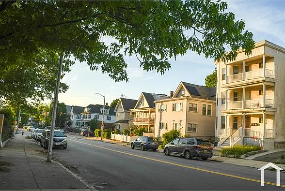 380 Ferry St — Photo 24