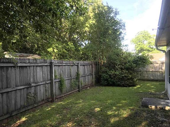 5th image of 8246 Carriage Ln