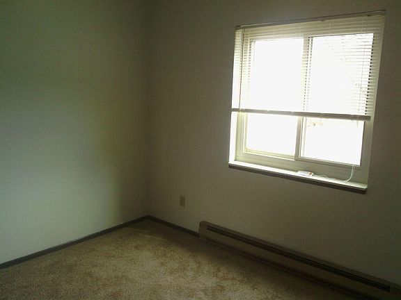4th image of 2421 4th Ave N APT 11