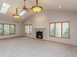 4425 Plumberry Rd, Ely, IA 52227