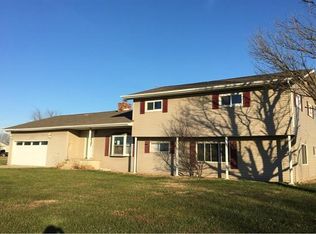 8757 Bond Rd, Pocahontas, IL 62275