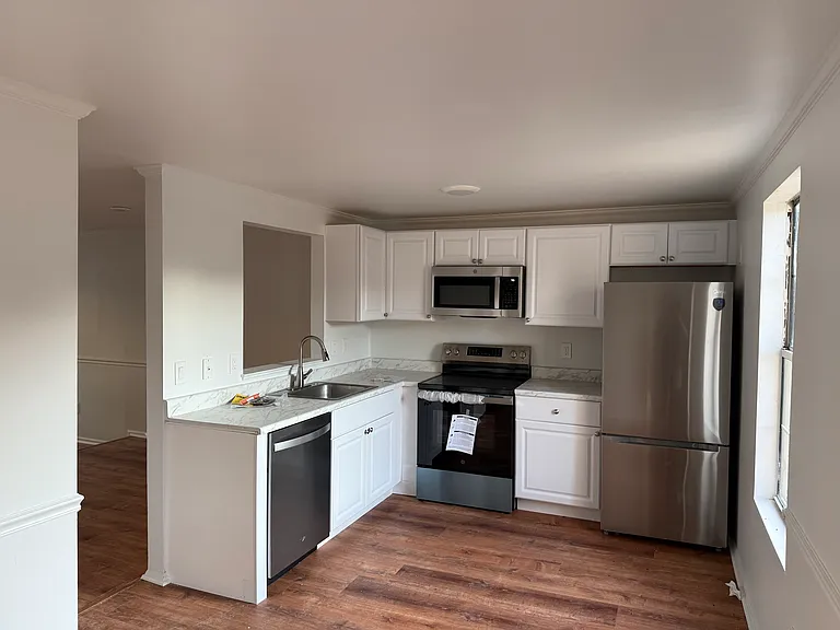 18947 Snow Fields Cir — Photo 3