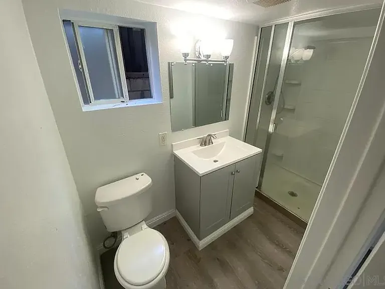 528 N Citrus Ave — Photo 8