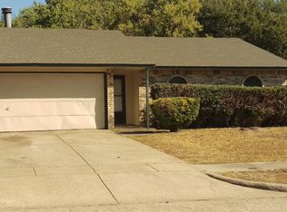 7135 Flameleaf Pl, Dallas, TX 75249