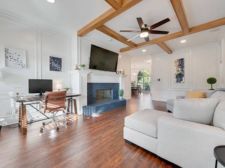 4027 Red Maple Dr — Photo 26