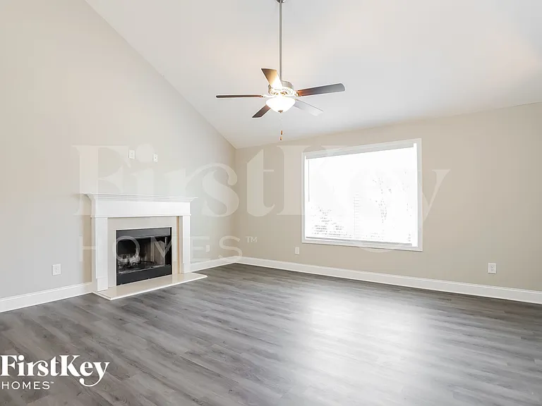 4104 Belvedere Cir — Photo 7