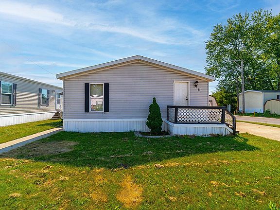 3rd image of 81 Aspen Dr