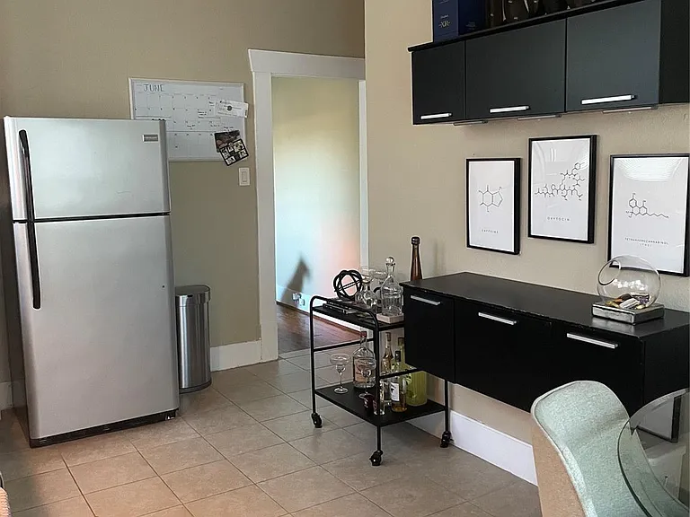 4204 Crawford St — Photo 9