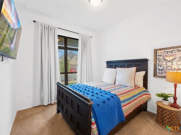 5th image of 655 Vireos St