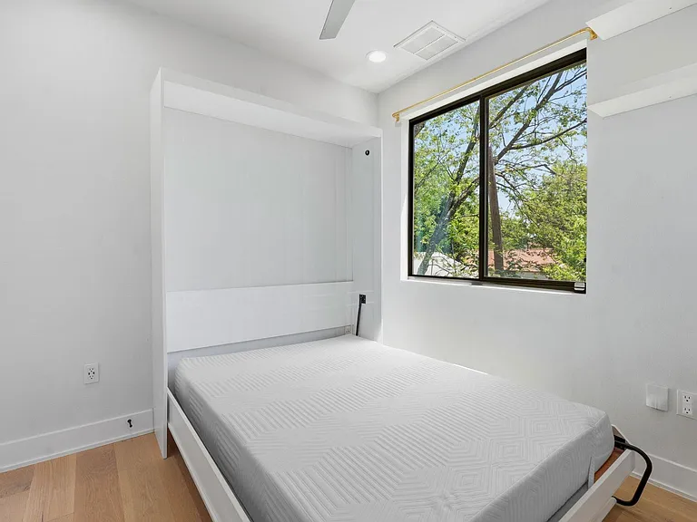 2935 Moss St #2 — Photo 13
