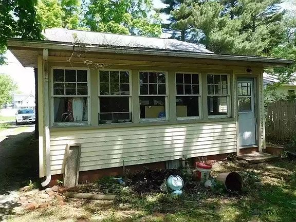 4th image of 6880 Claymoor Ave