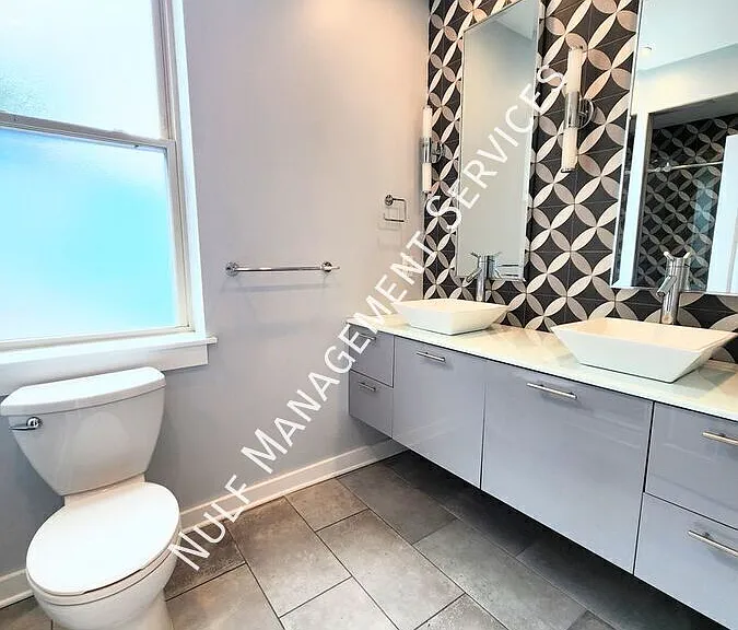 6026 Butler St #2 — Photo 4