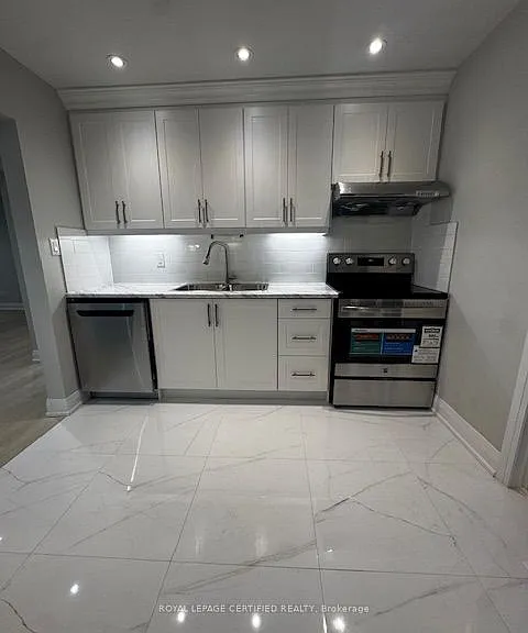 16 Almond Ave — Photo 24
