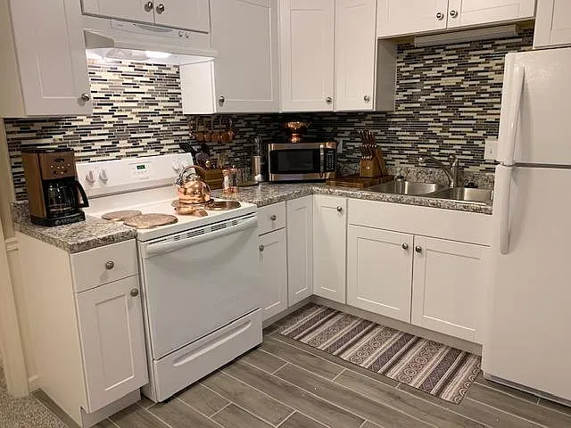 1 bed, 700 sqft, $1,800 — Photo 2